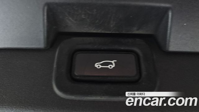 Land Rover Discovery 2022 — photo 20