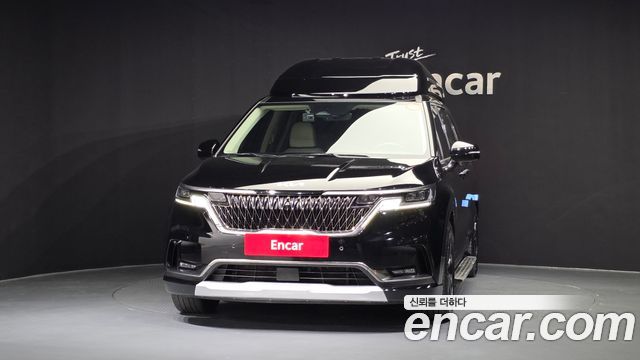 Kia Canival 2023 — photo 3