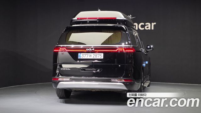 Kia Canival 2023 — photo 4