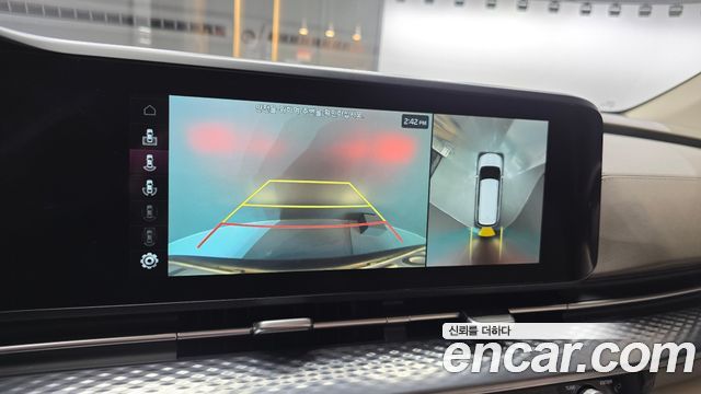 Kia Canival 2023 — photo 28