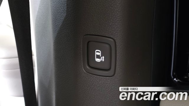 Kia Canival 2023 — photo 32
