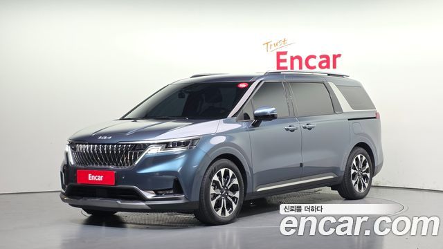 Kia Canival 2023 — photo 1