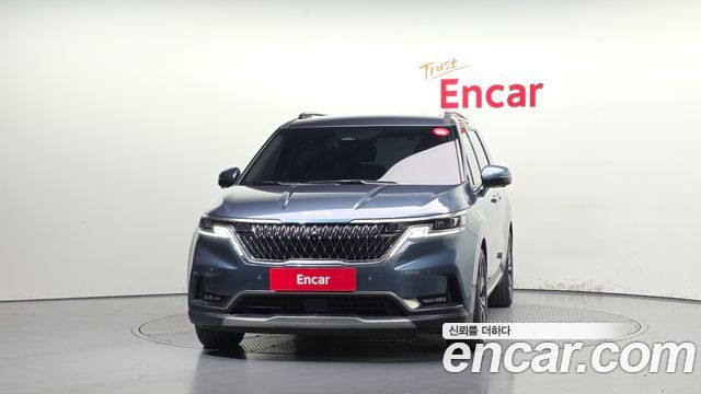 Kia Canival 2023 — photo 3