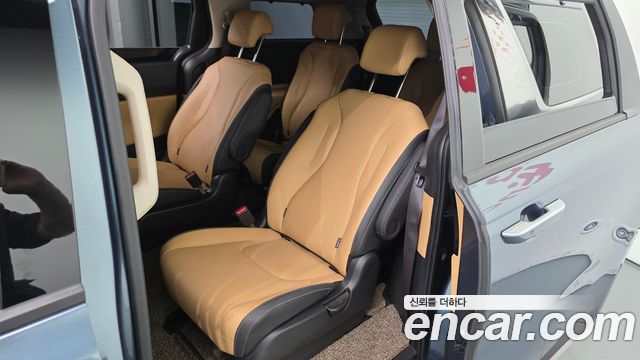 Kia Canival 2023 — photo 11
