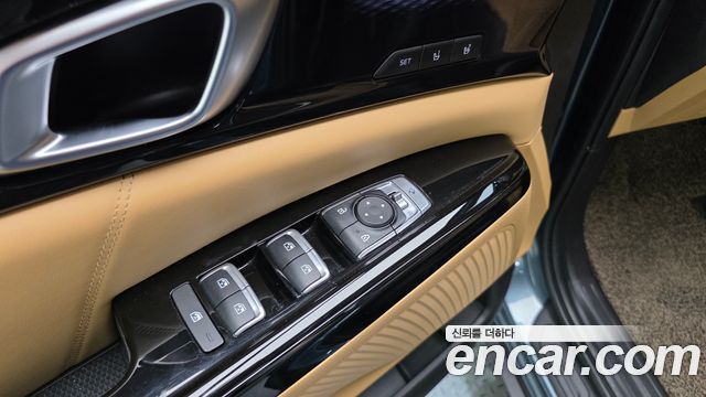 Kia Canival 2023 — photo 13