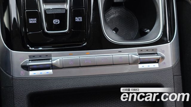 Kia Canival 2023 — photo 19