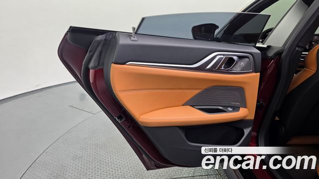 BMW i4 2023 — photo 15