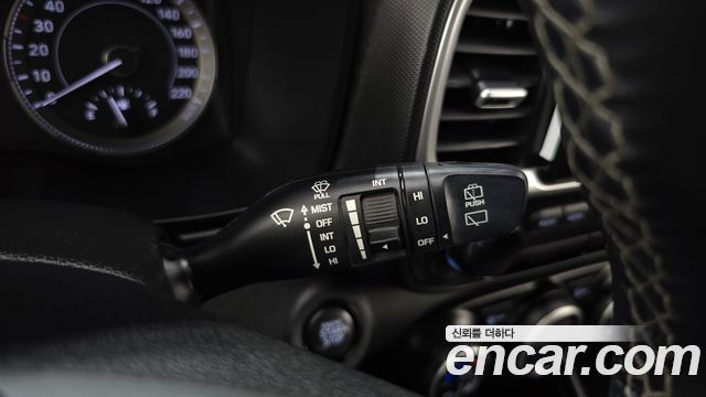 Hyundai Venue 2020 — photo 26