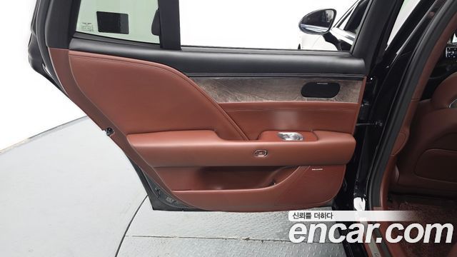 Genesis G90 2022 — photo 15