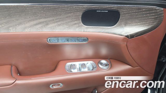 Genesis G90 2022 — photo 29