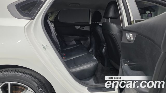 Kia K3 2022 — photo 17