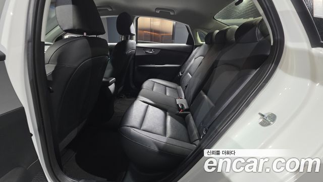 Kia K3 2022 — photo 18