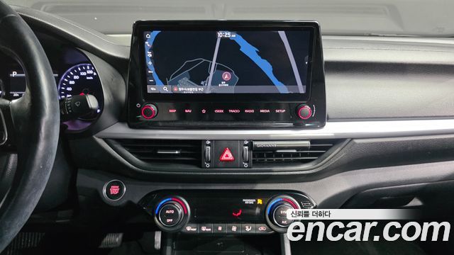 Kia K3 2022 — photo 19
