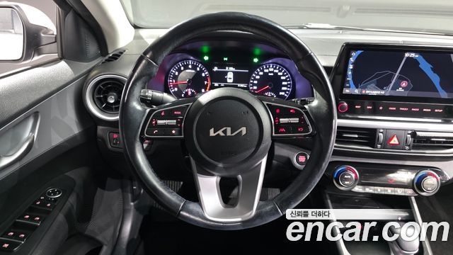 Kia K3 2022 — photo 20