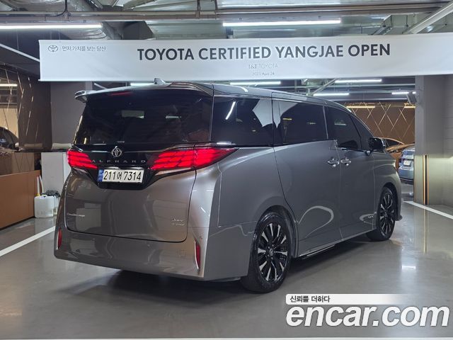 Toyota Alphard 2024 — photo 2