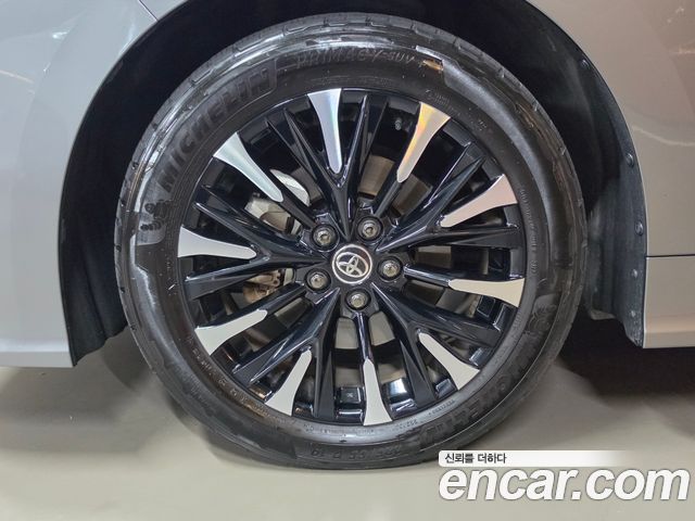 Toyota Alphard 2024 — photo 5