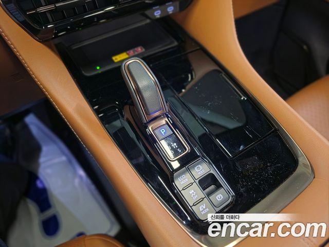 Toyota Alphard 2024 — photo 9