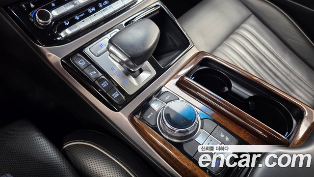 Genesis EQ900 2018 — photo 12