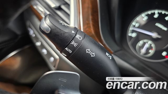 Genesis EQ900 2018 — photo 34