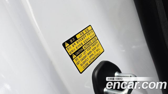 Genesis EQ900 2016 — photo 20