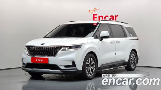 Kia Canival 2021 — photo 1
