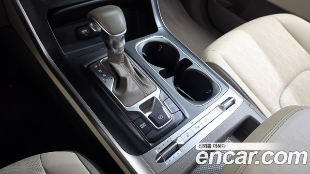 Kia Canival 2021 — photo 12