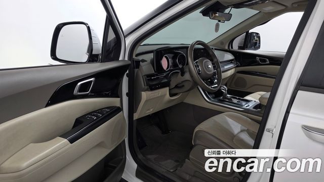 Kia Canival 2021 — photo 13