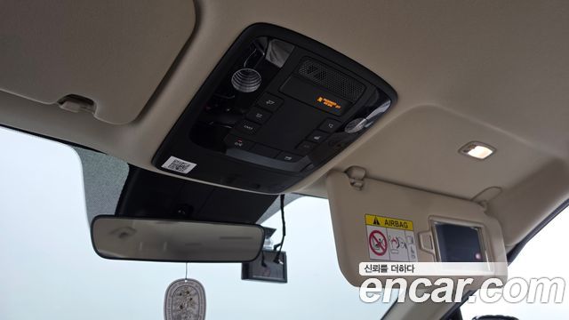 Kia Canival 2021 — photo 24