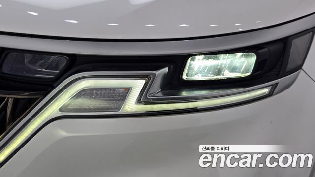 Kia Canival 2021 — photo 8