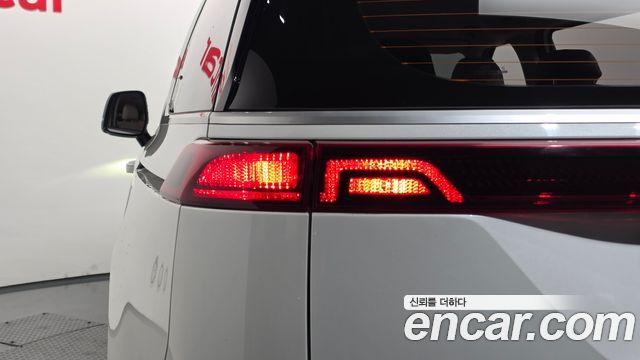 Kia Canival 2021 — photo 9