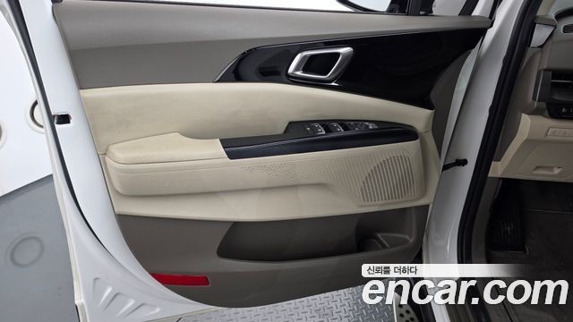 Kia Canival 2021 — photo 14
