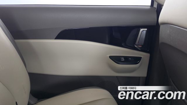 Kia Canival 2021 — photo 15