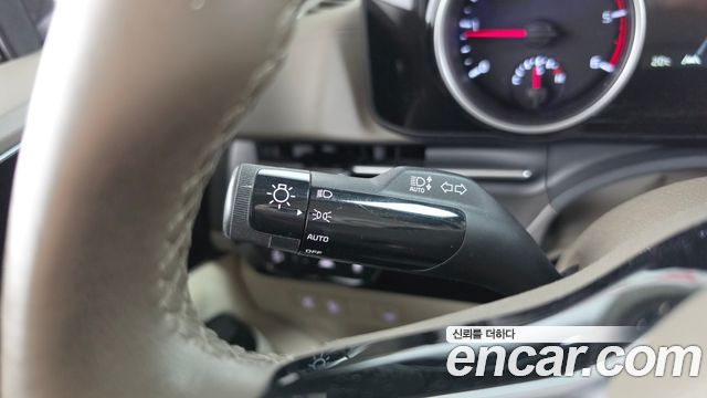 Kia Canival 2021 — photo 28