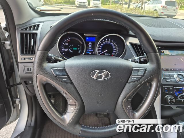 Hyundai Sonata 2012 — photo 12