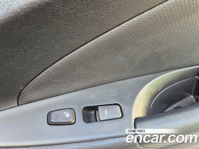 Hyundai Sonata 2012 — photo 19