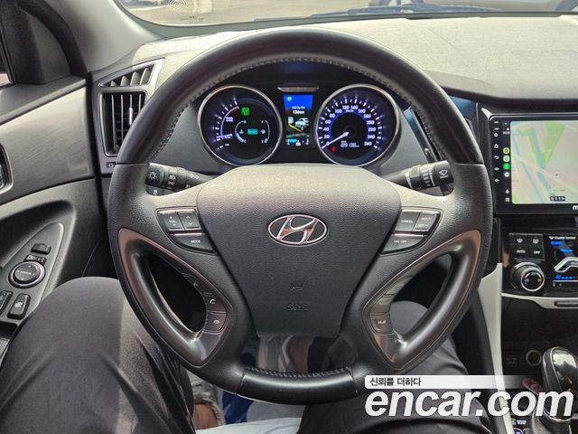 Hyundai Sonata 2012 — photo 11