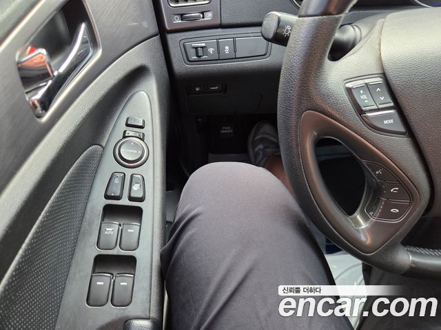Hyundai Sonata 2012 — photo 15