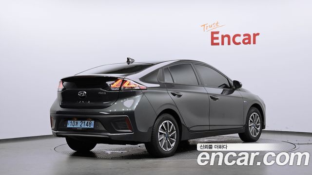 Hyundai Ioniq 2020 — photo 2
