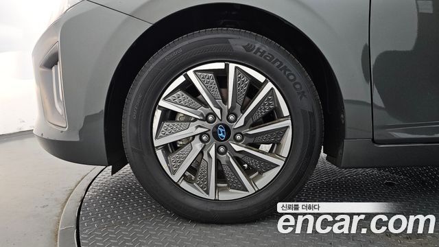 Hyundai Ioniq 2020 — photo 5