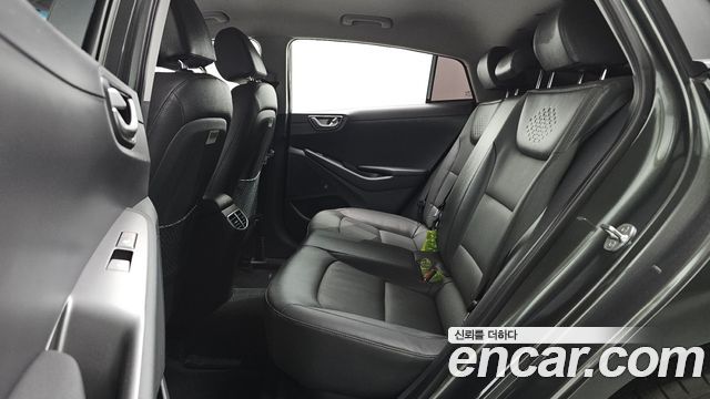 Hyundai Ioniq 2020 — photo 12