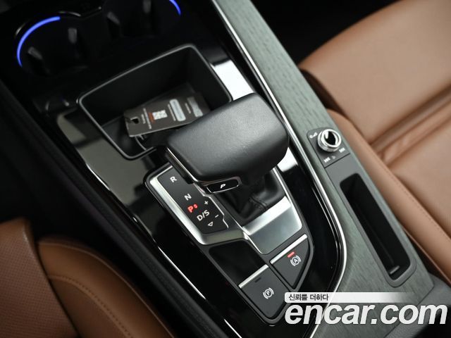 Audi A4 2023 — photo 9