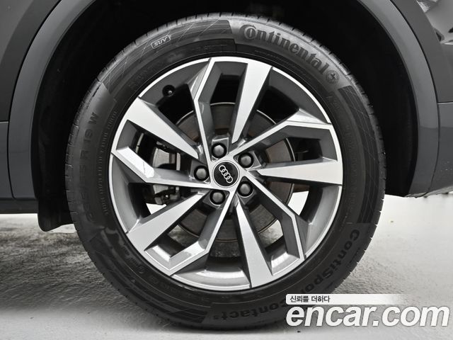 Audi Q5 2023 — photo 5