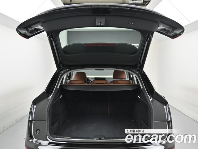 Audi Q5 2023 — photo 20