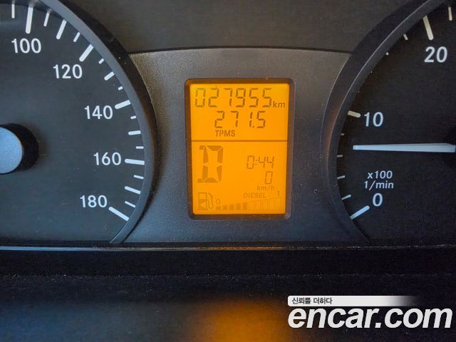 Mercedes-Benz Sprinter 2017 — photo 11