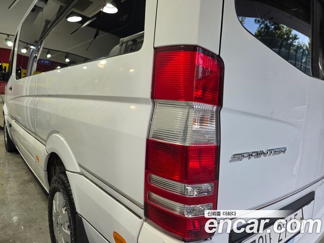 Mercedes-Benz Sprinter 2017 — photo 27