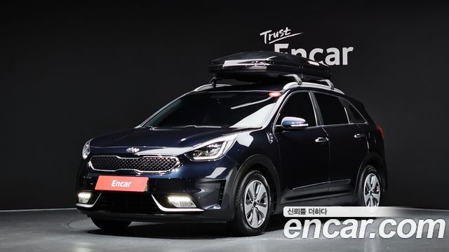 Kia Niro 2018 — photo 1