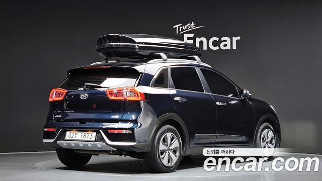Kia Niro 2018 — photo 2