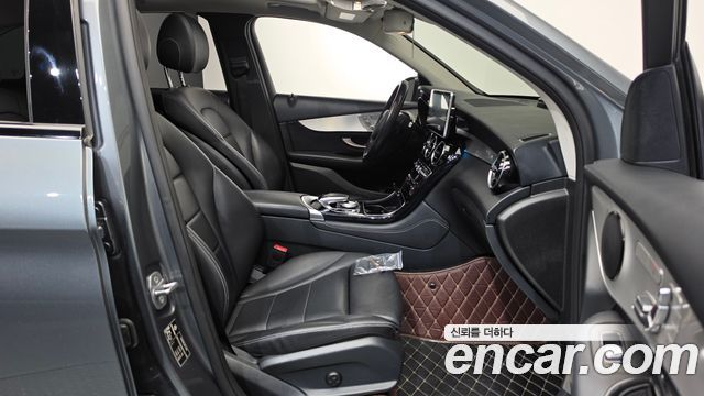 Mercedes-Benz GLC-Class 2019 — photo 11
