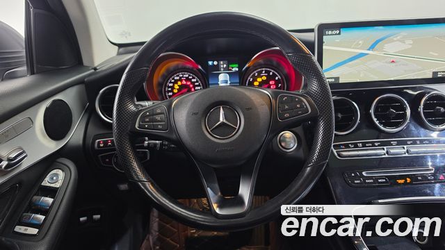 Mercedes-Benz GLC-Class 2019 — photo 13