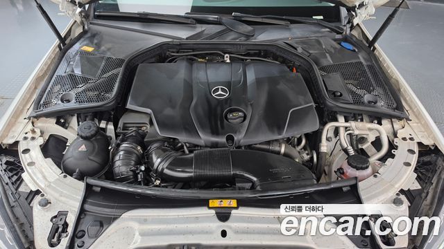 Mercedes-Benz C-Class 2017 — photo 6